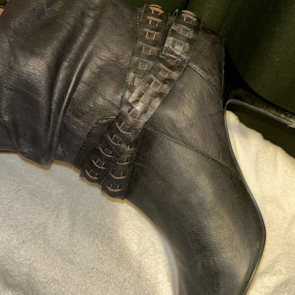 Guess 9.5 chocolate brown